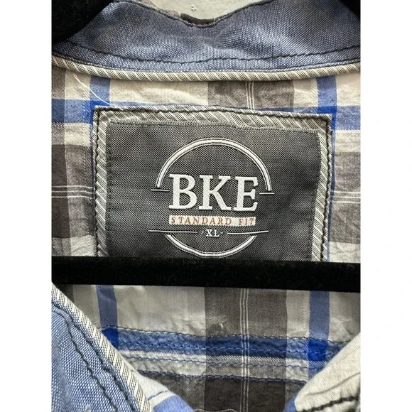 BKE Mens Button Down Shirt Size XL Standard Fit Blue Plaid Casual Pockets Cotton - Picture 2 of 5